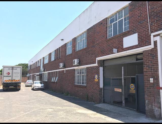 711M² FACTORY RENTED IN PAROW CENTRAL